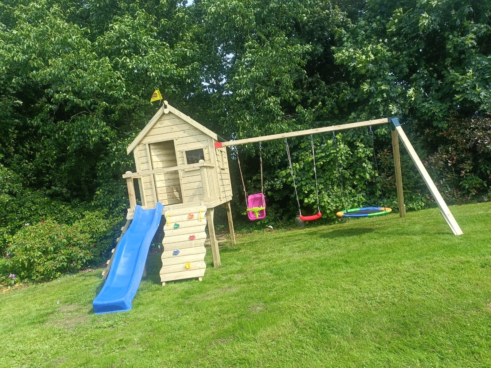 Otters Cottage Playhouse - Best for Young Kids - Image 3