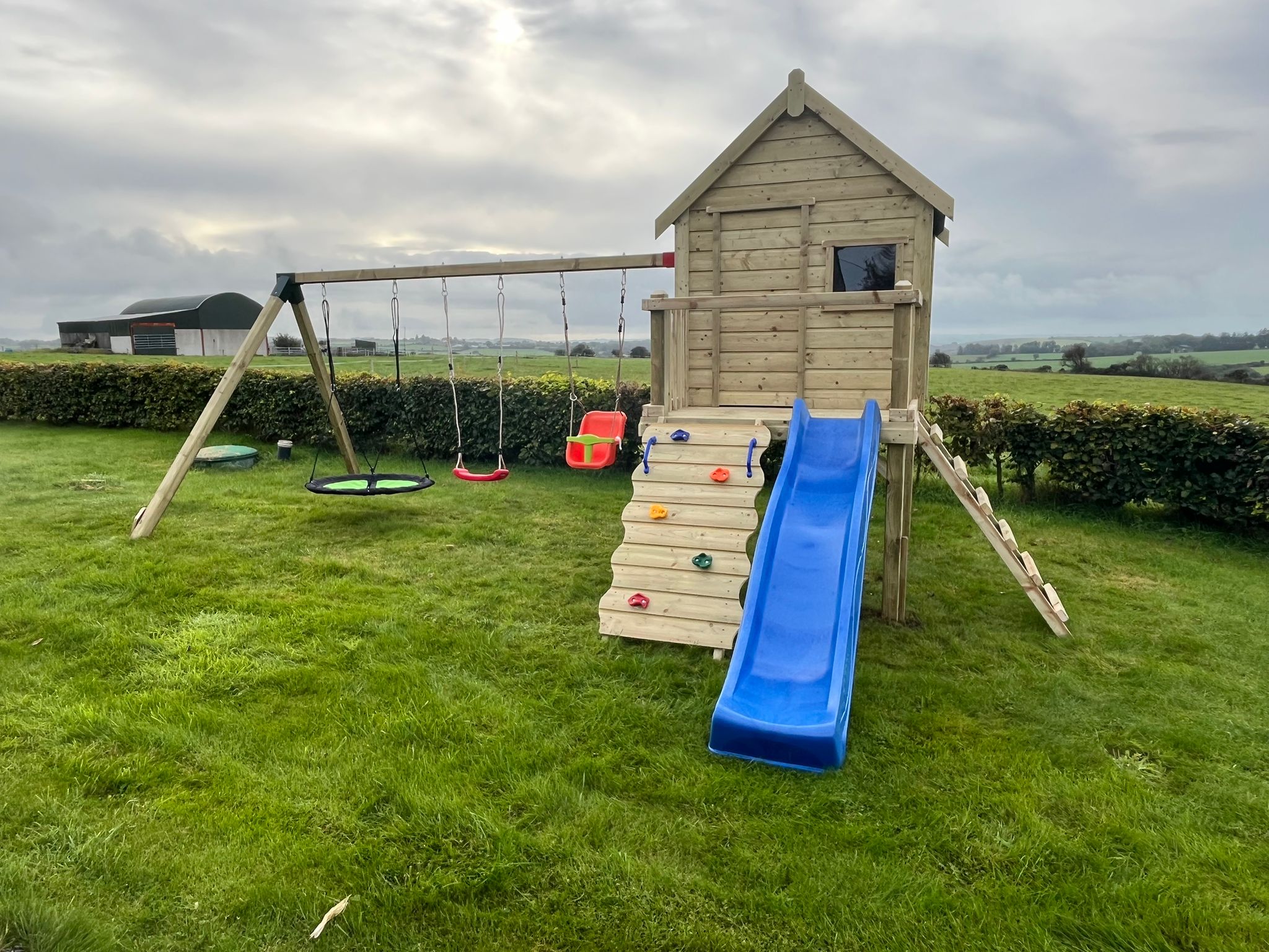 Otters Cottage Playhouse - Best for Young Kids - Image 9