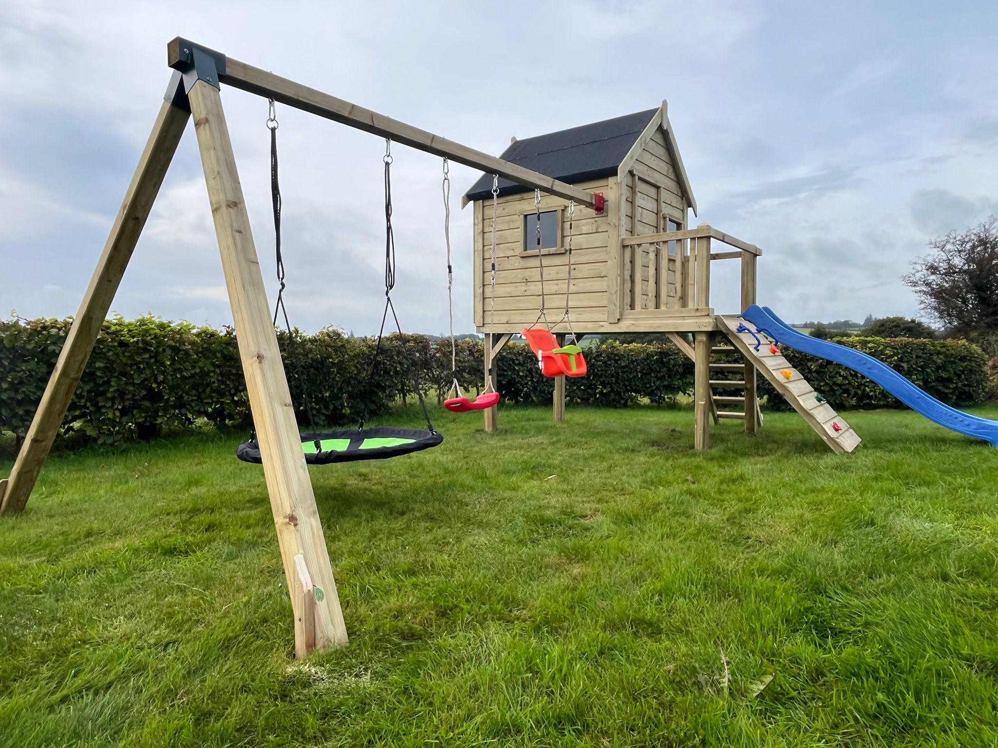 Otters Cottage Playhouse - Best for Young Kids - Image 6