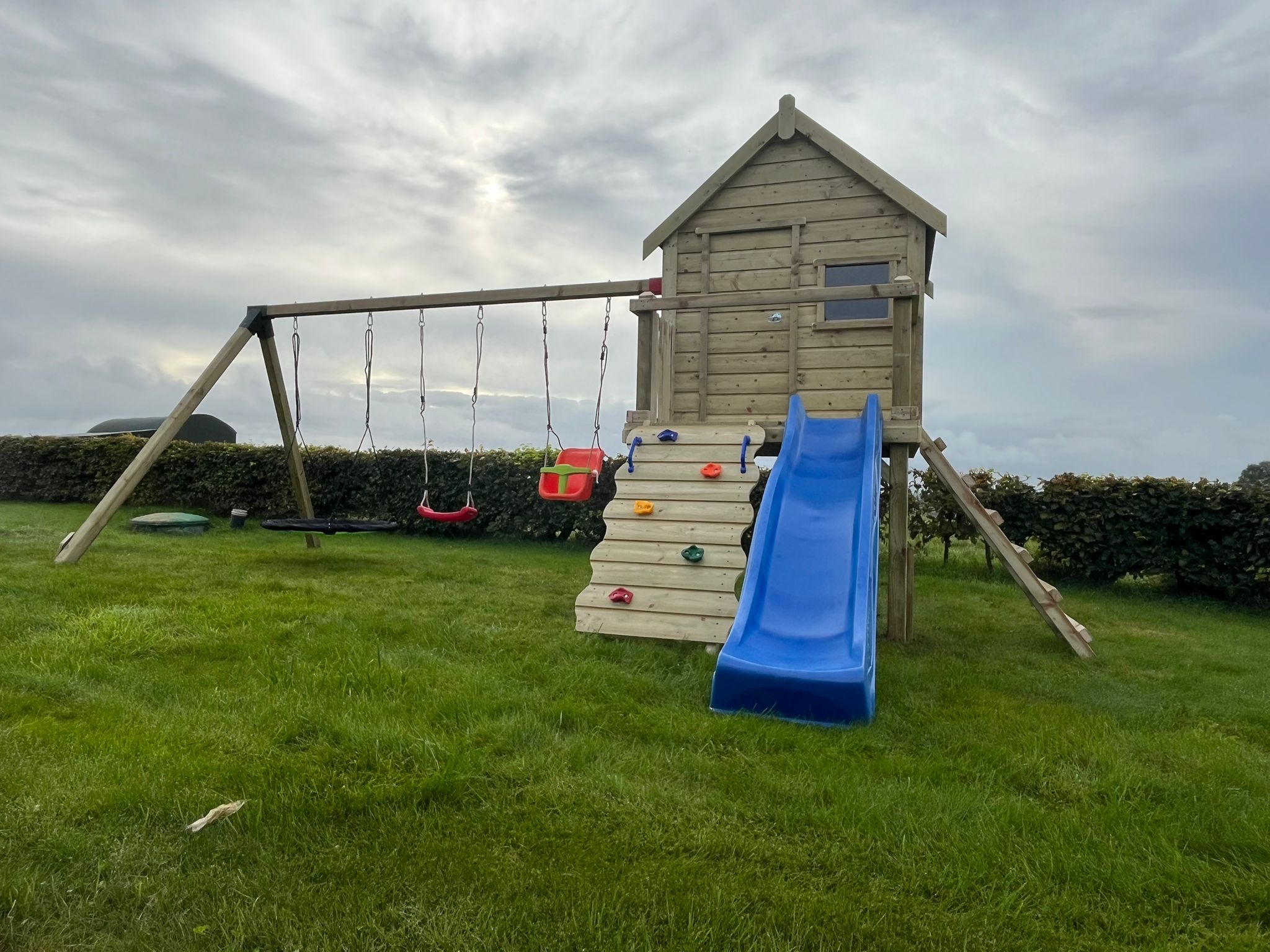 Otters Cottage Playhouse - Best for Young Kids - Image 8