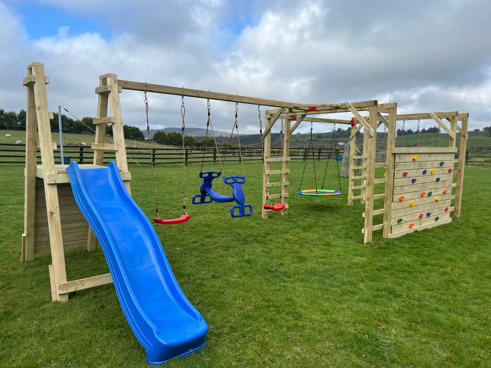 Garden Gym Frame ( 30ft by 12ft ) - Image 8