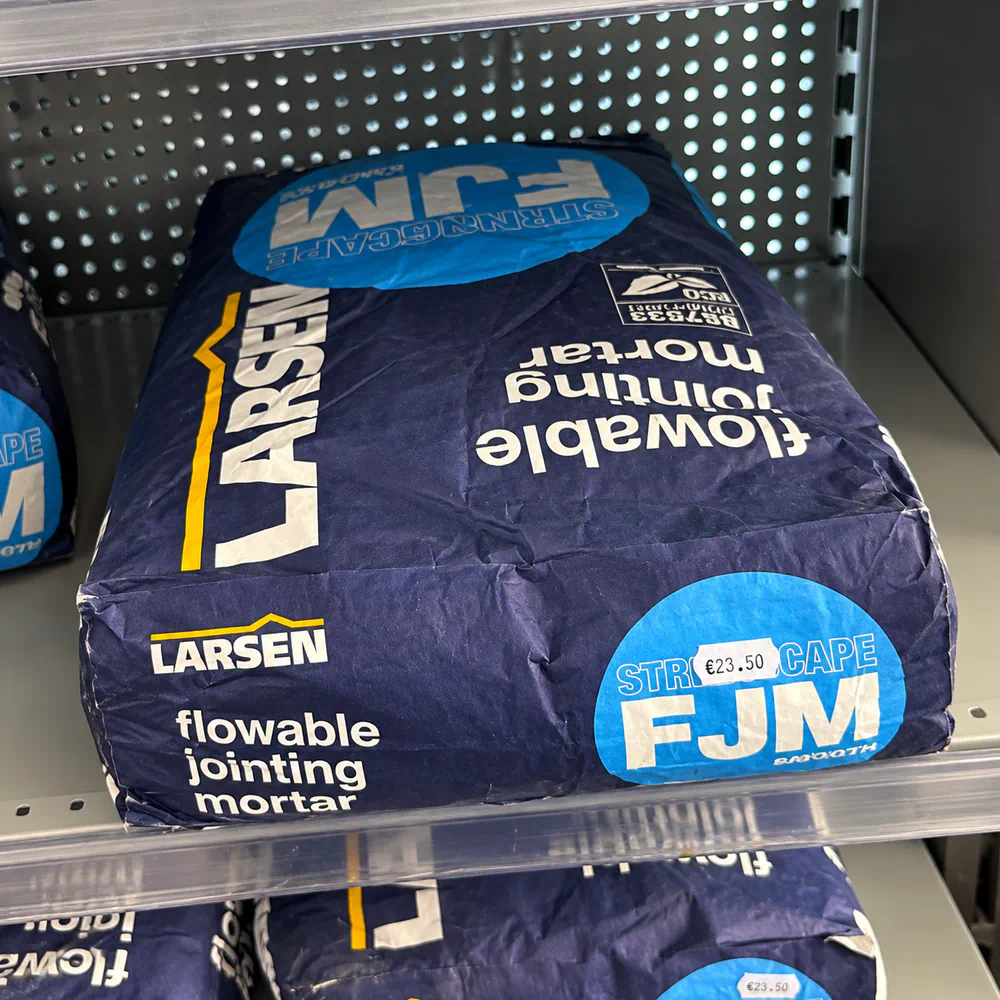 Larsen Streetscape FJM Smooth Flowable Jointing Mortar 25kg