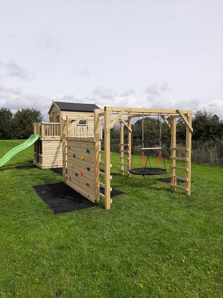 7x7 Otters Cottage Closed in Bottom with Gym Frame - Image 4