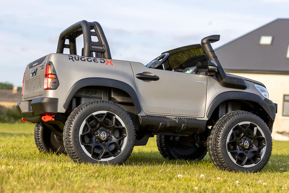 Toyato Hilux - Image 15
